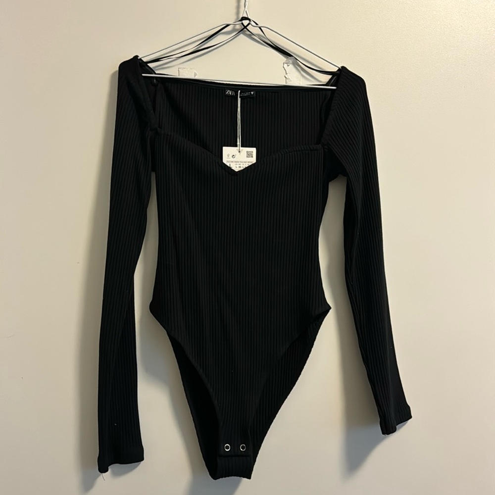 Zara Sweetheart Neckline Black Bodysuit